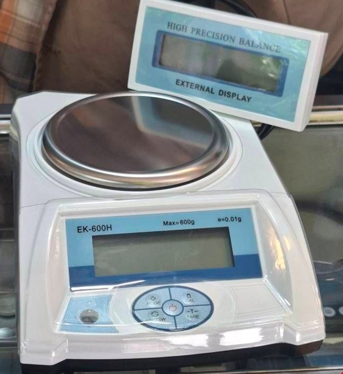 ترازو زرگری and دقت یکصدم ek600